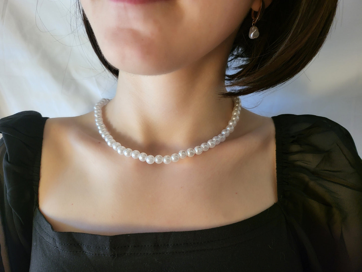 White Round Pearl Necklace, Waterproof.