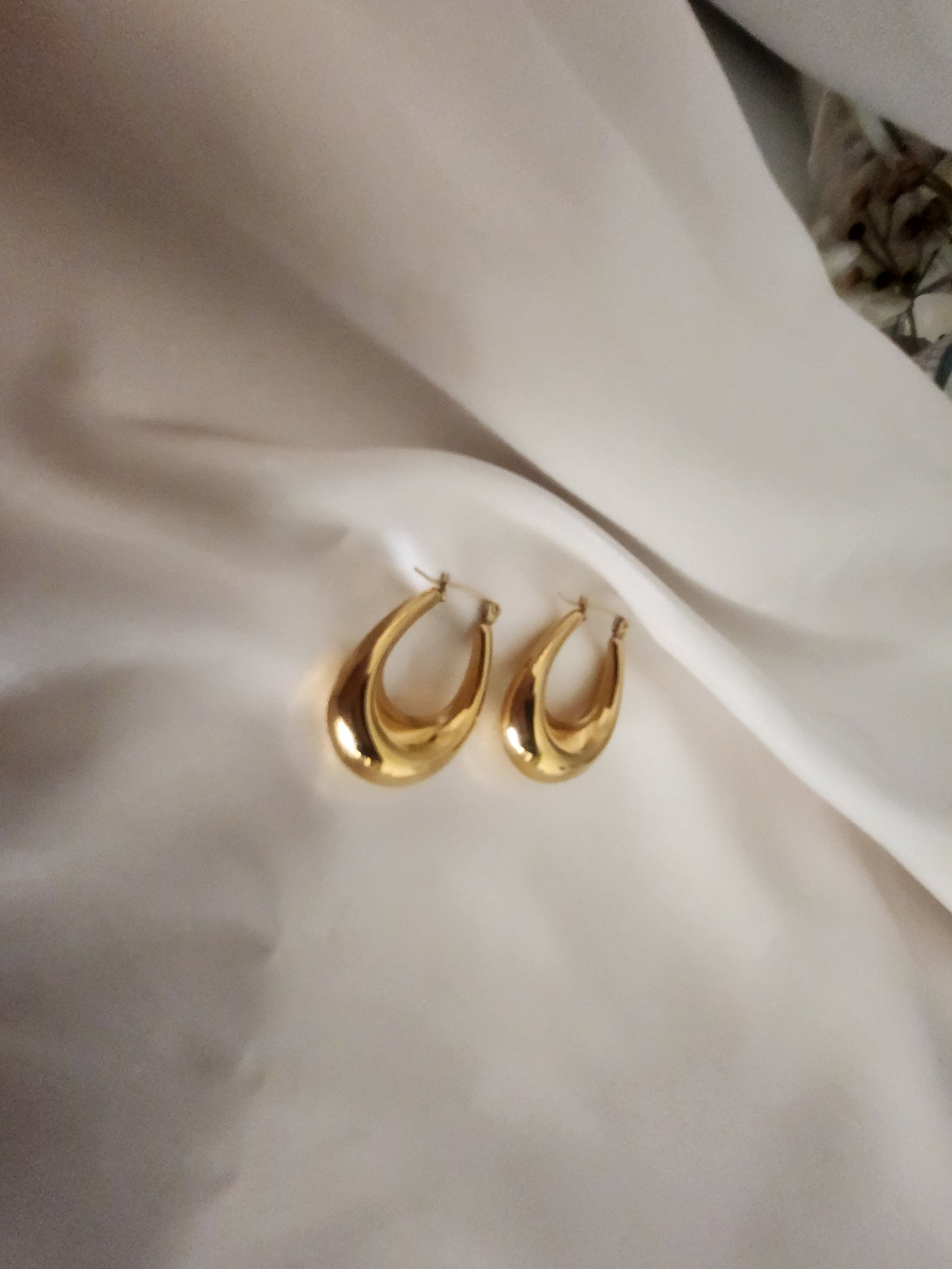 Gold Hoop Earrings , Waterproof , High Quality.