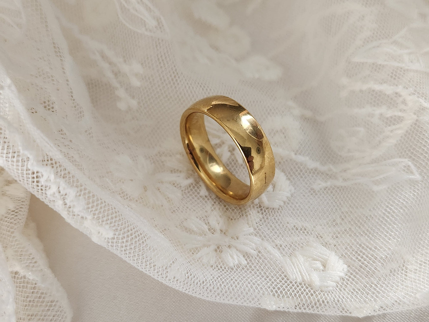 Gold Filled Band Ring ,Wedding Gift , Engagement Ring, Waterproof , High Quality, Birthday Gift.