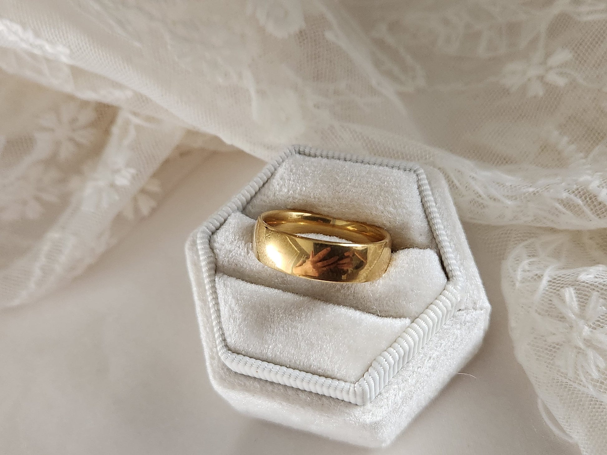 Gold Filled Band Ring ,Wedding Gift , Engagement Ring, Waterproof , High Quality, Birthday Gift.